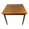 Table scandinave