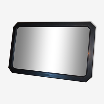 Mirror with beveled ice