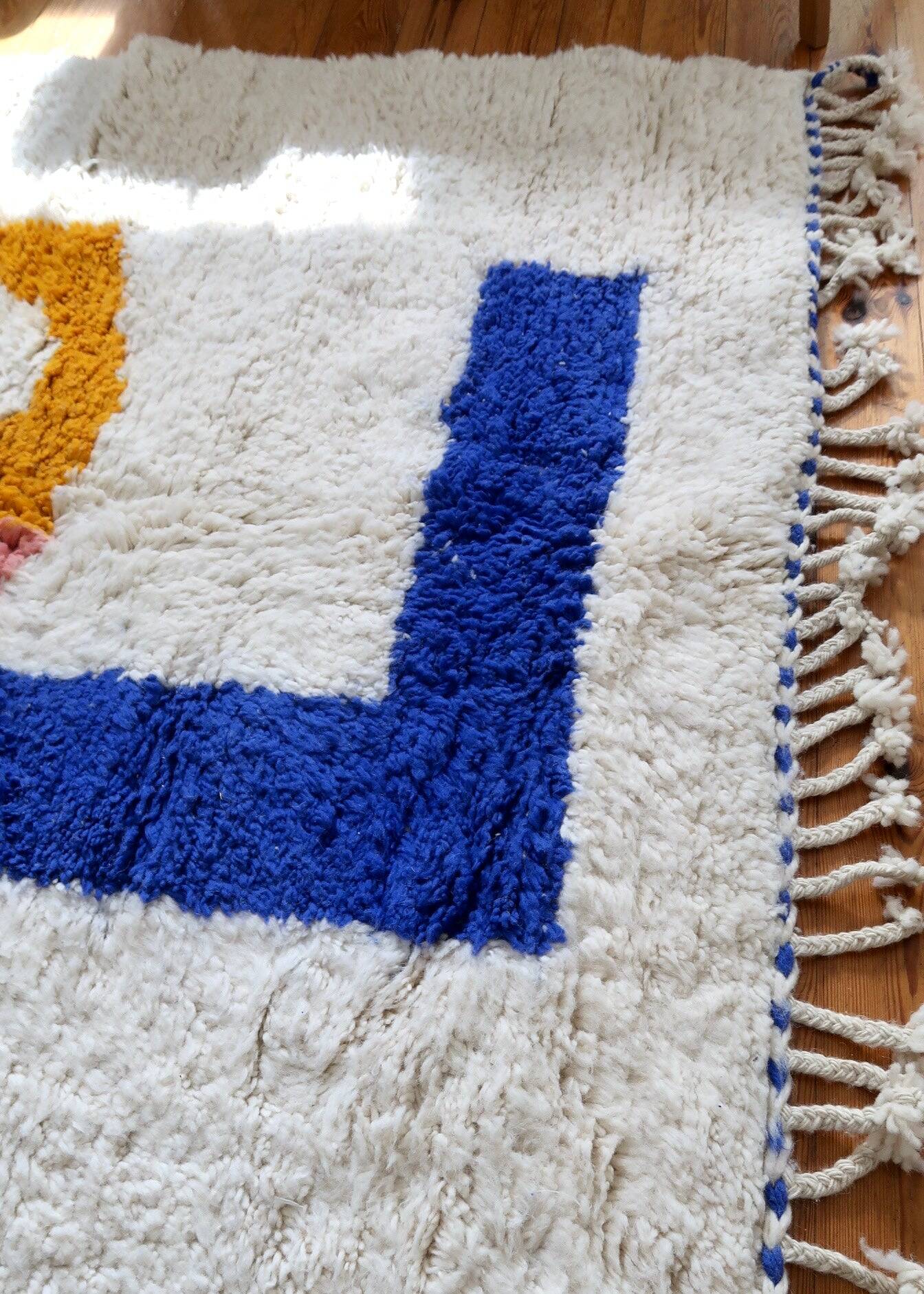 Handmade decorated Beni Ouarine rug, size 250cmx150cm