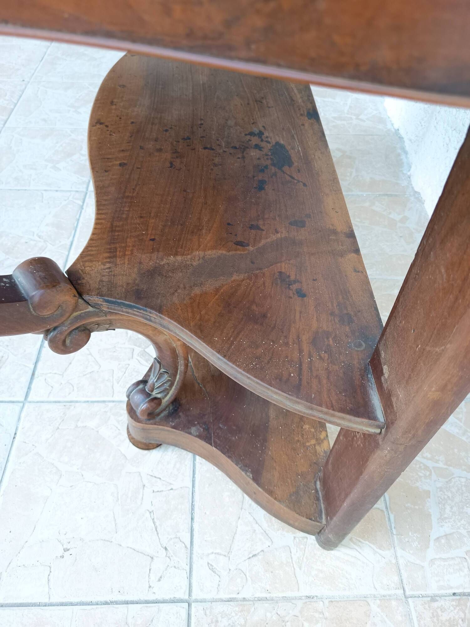 Console from the Napoleonic III era in walnut.