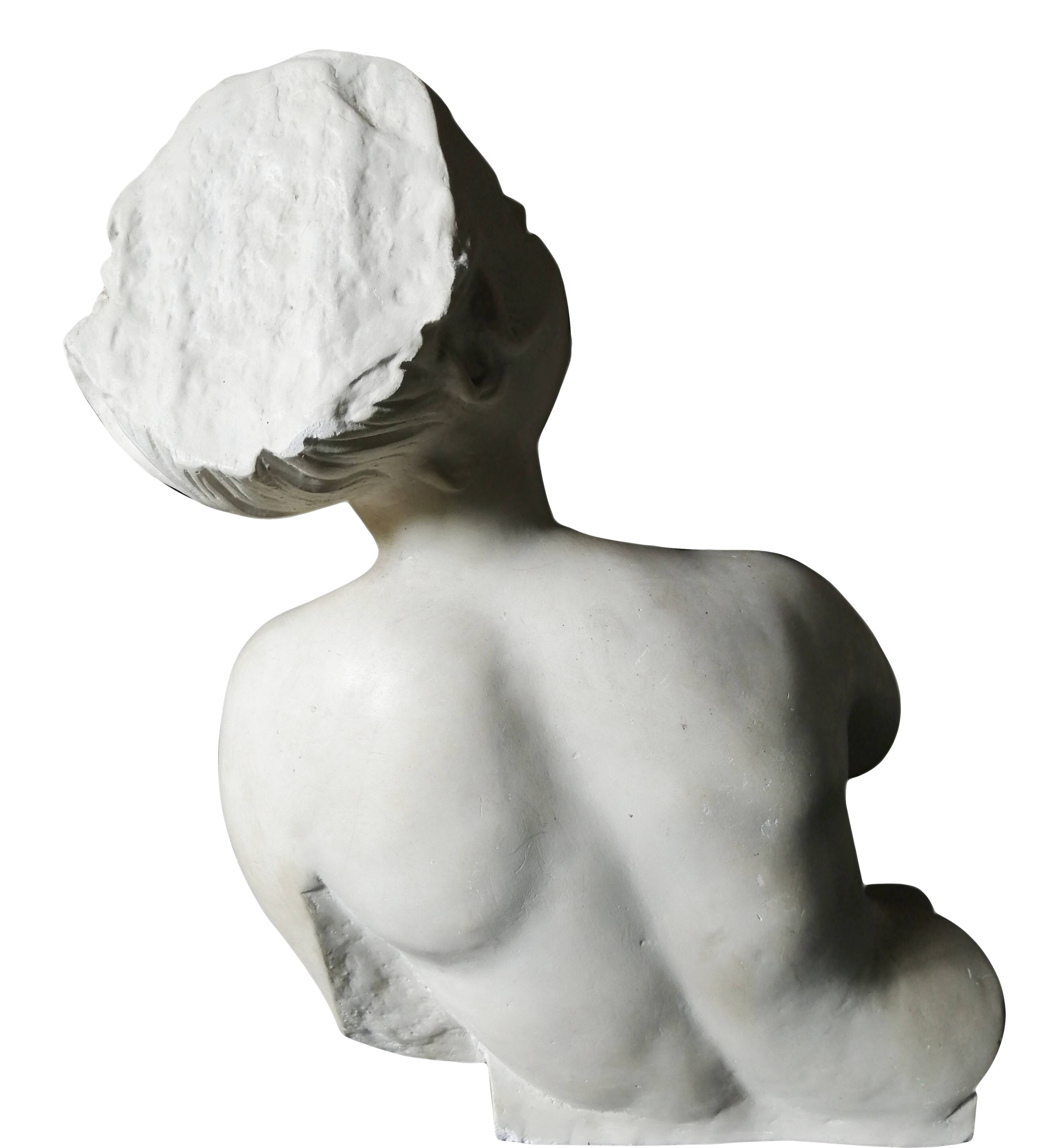 Buste en plâtre "Femme riant" 50 cm de hauteur