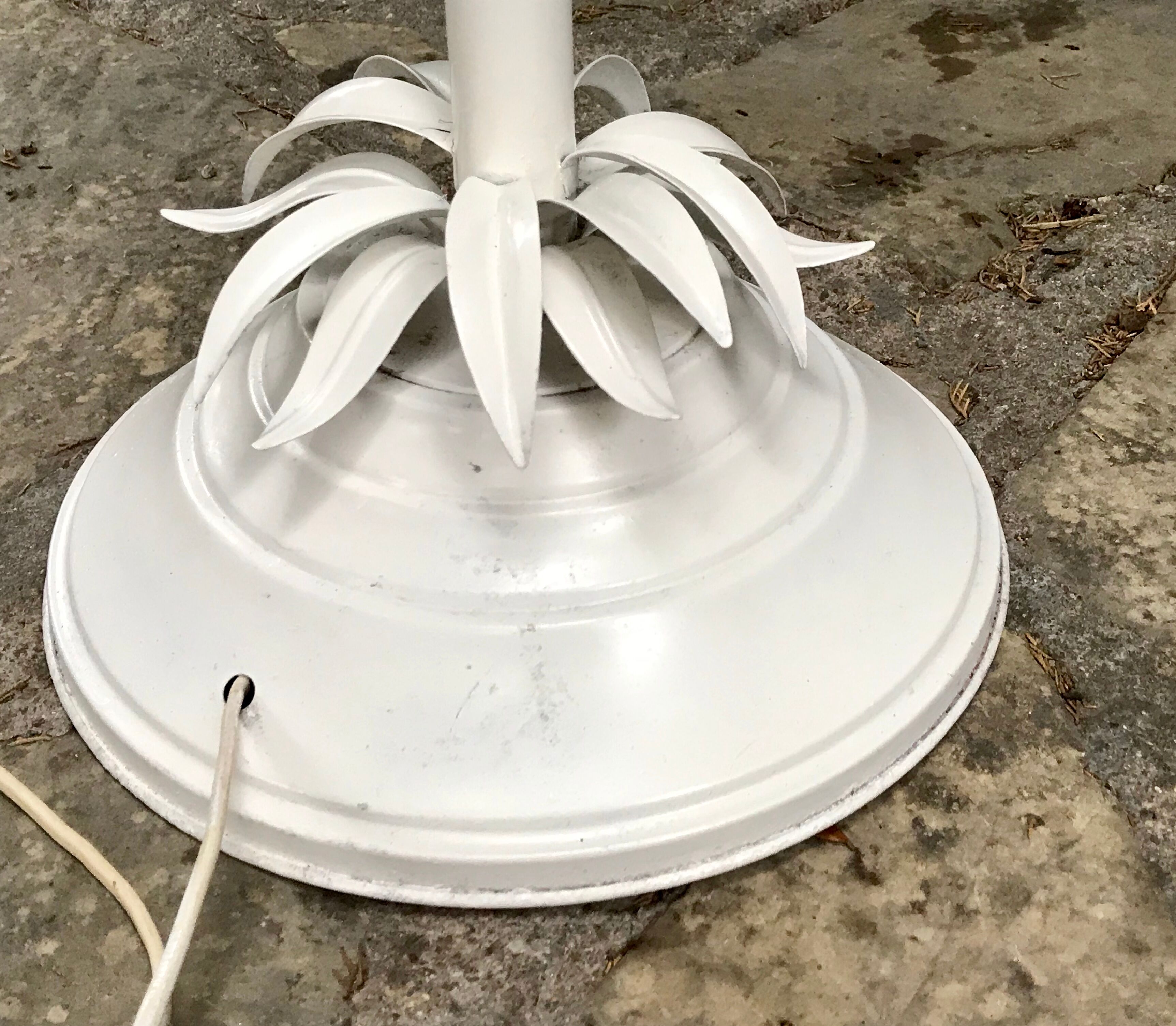 Palm lamppost by Sergio Terzani