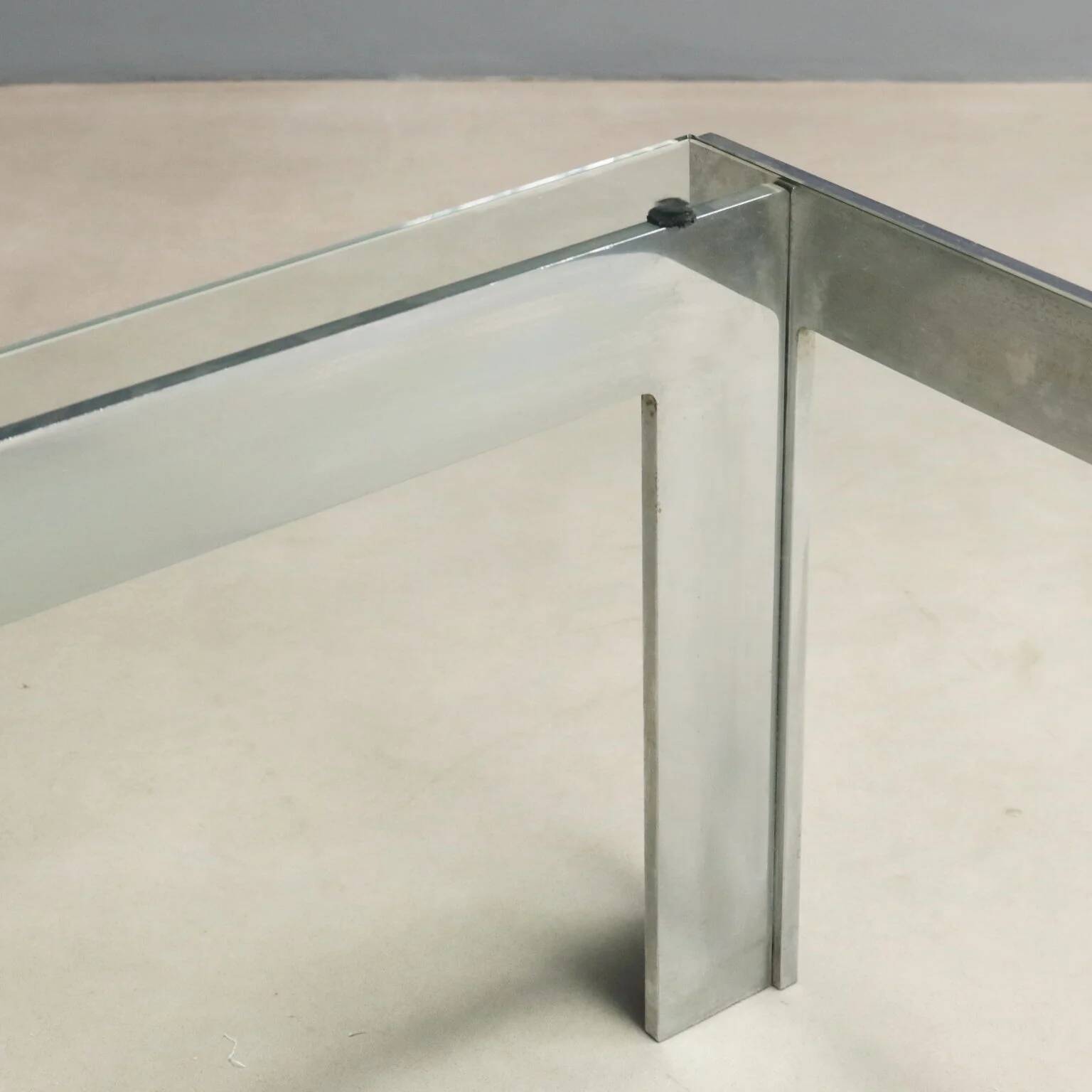 Vintage coffee table in metal and glass, Italian design from the 1970s.