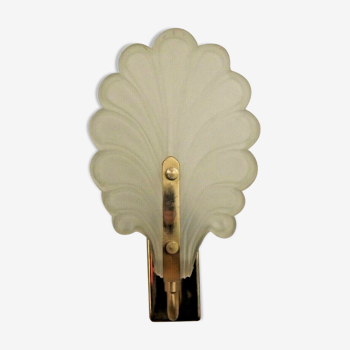 Vintage french shell style single light wall sconce
