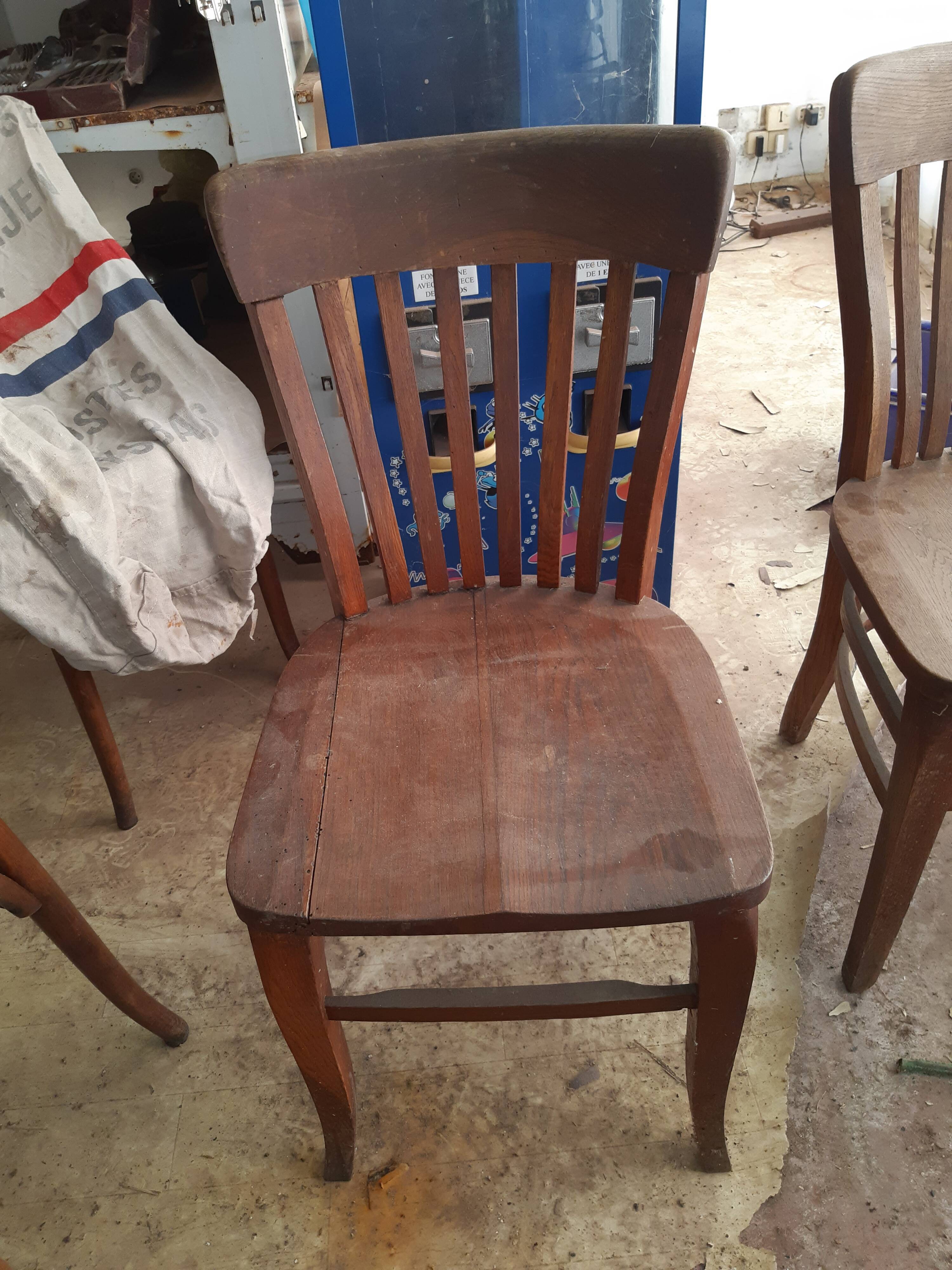 Lot of 3 bistro chairs
