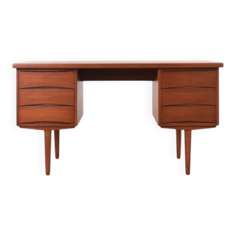 Mid-Century Teak Desk by Fredrik Kayser for Skeie Møbler, 1960s.