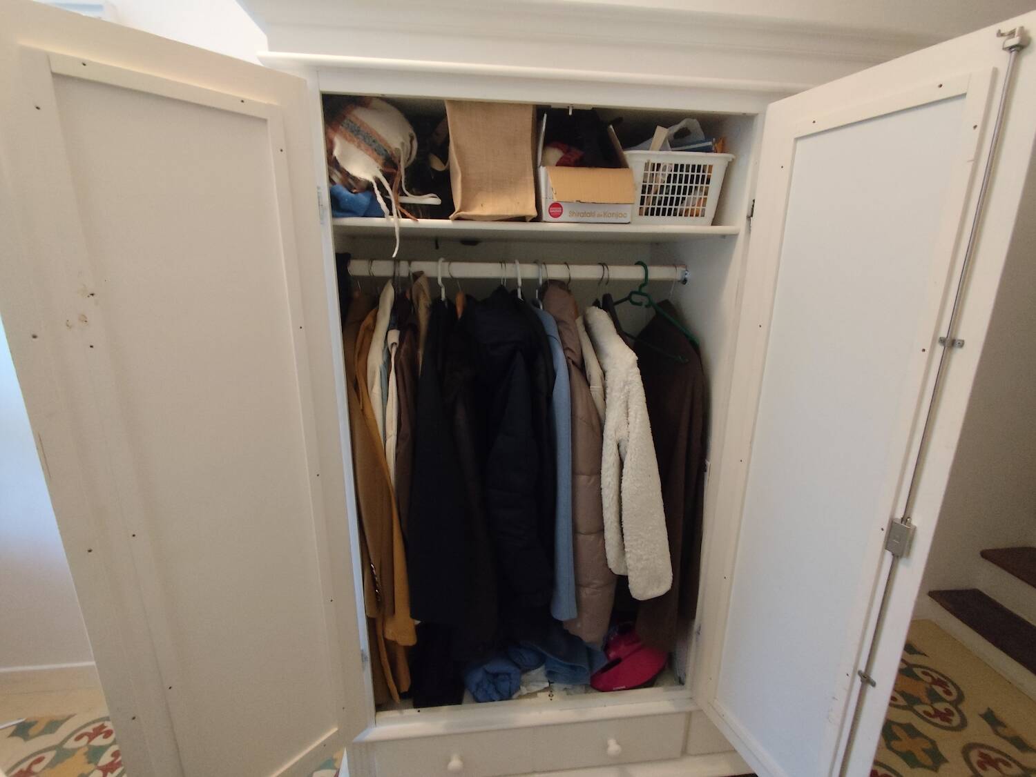 White solid wood wardrobe