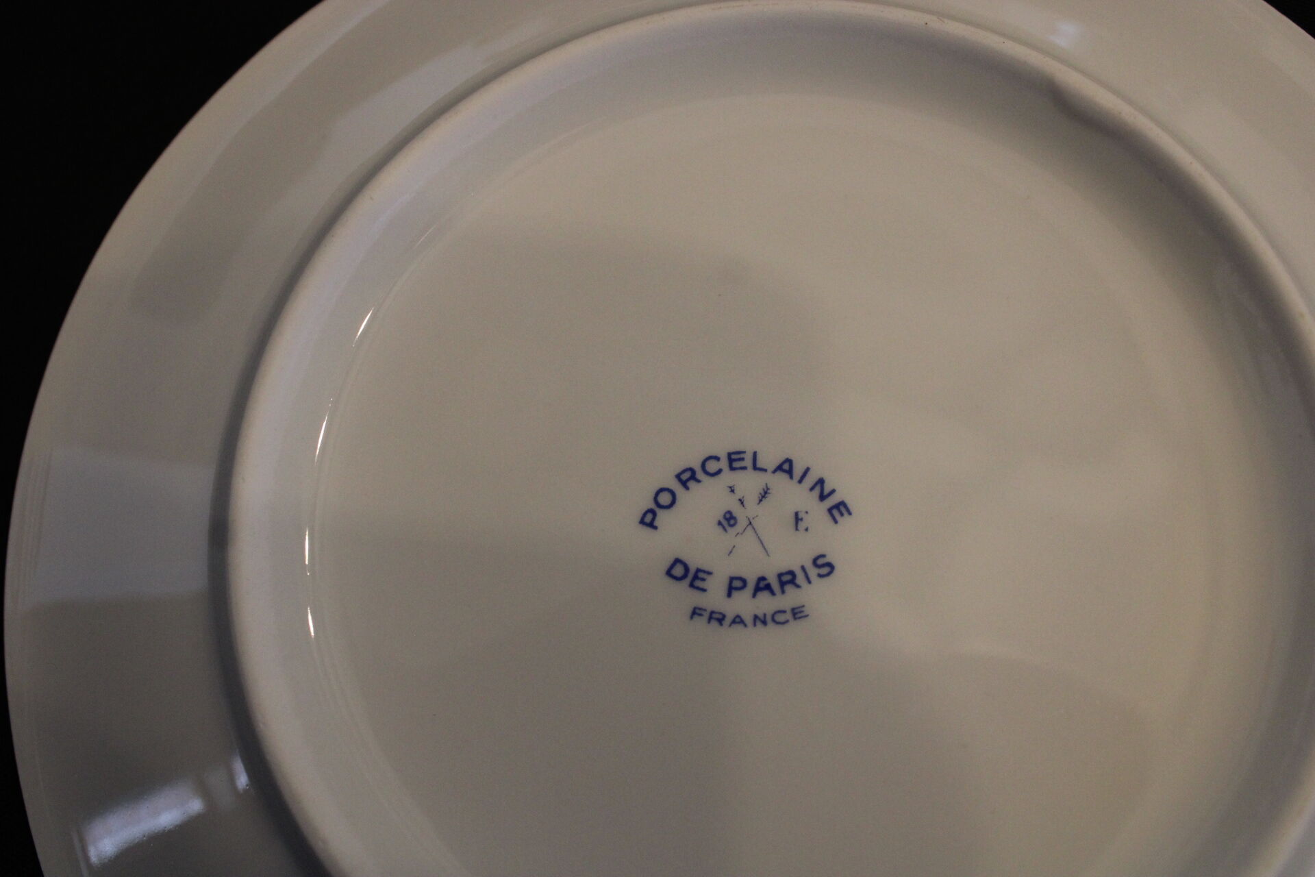 7 plates in Porcelaine de Paris