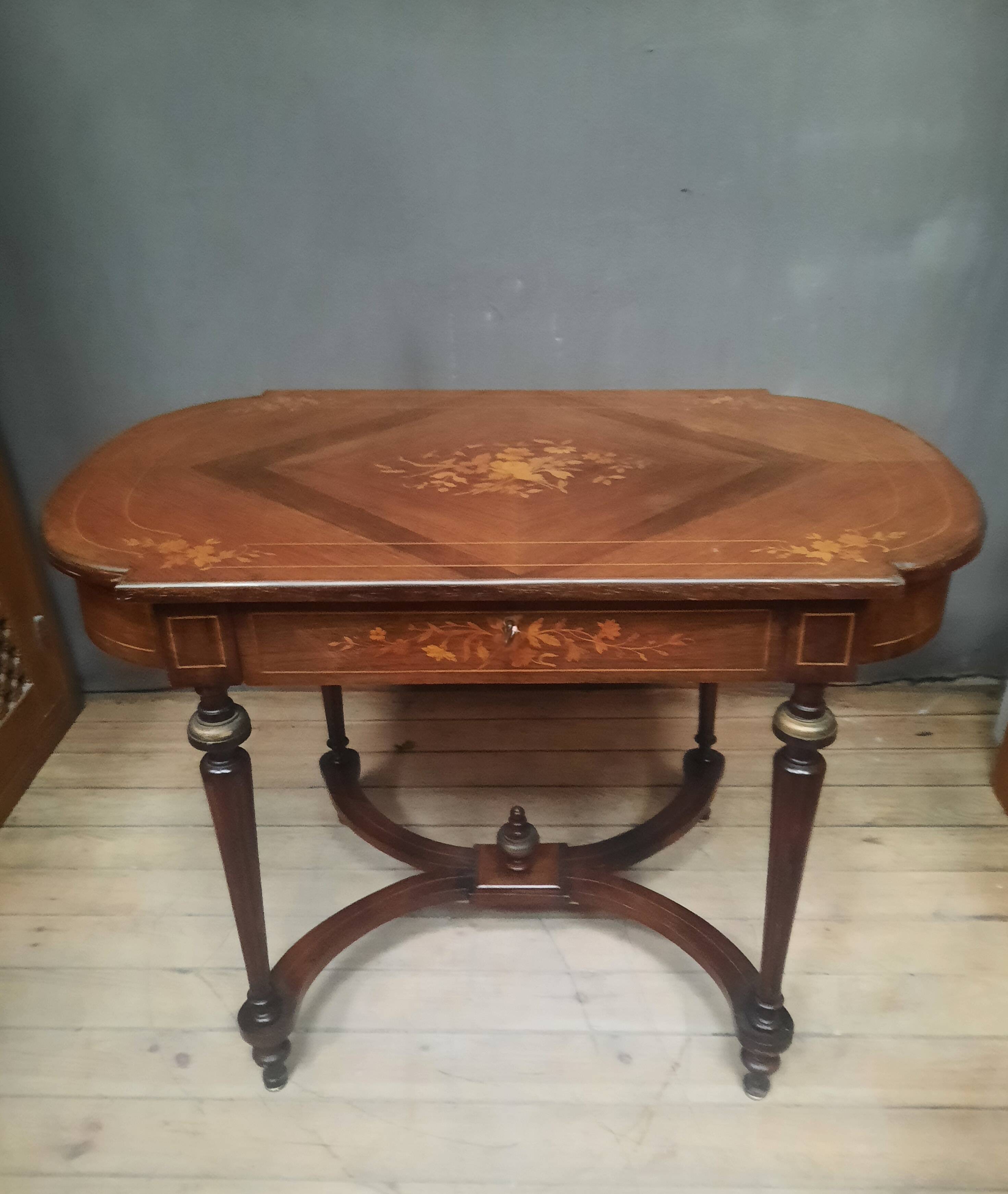 Napoleon III marquetry coffee table
