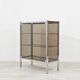 Meuble vitrine en métal chromé et verre fumé – design moderniste, années 19
