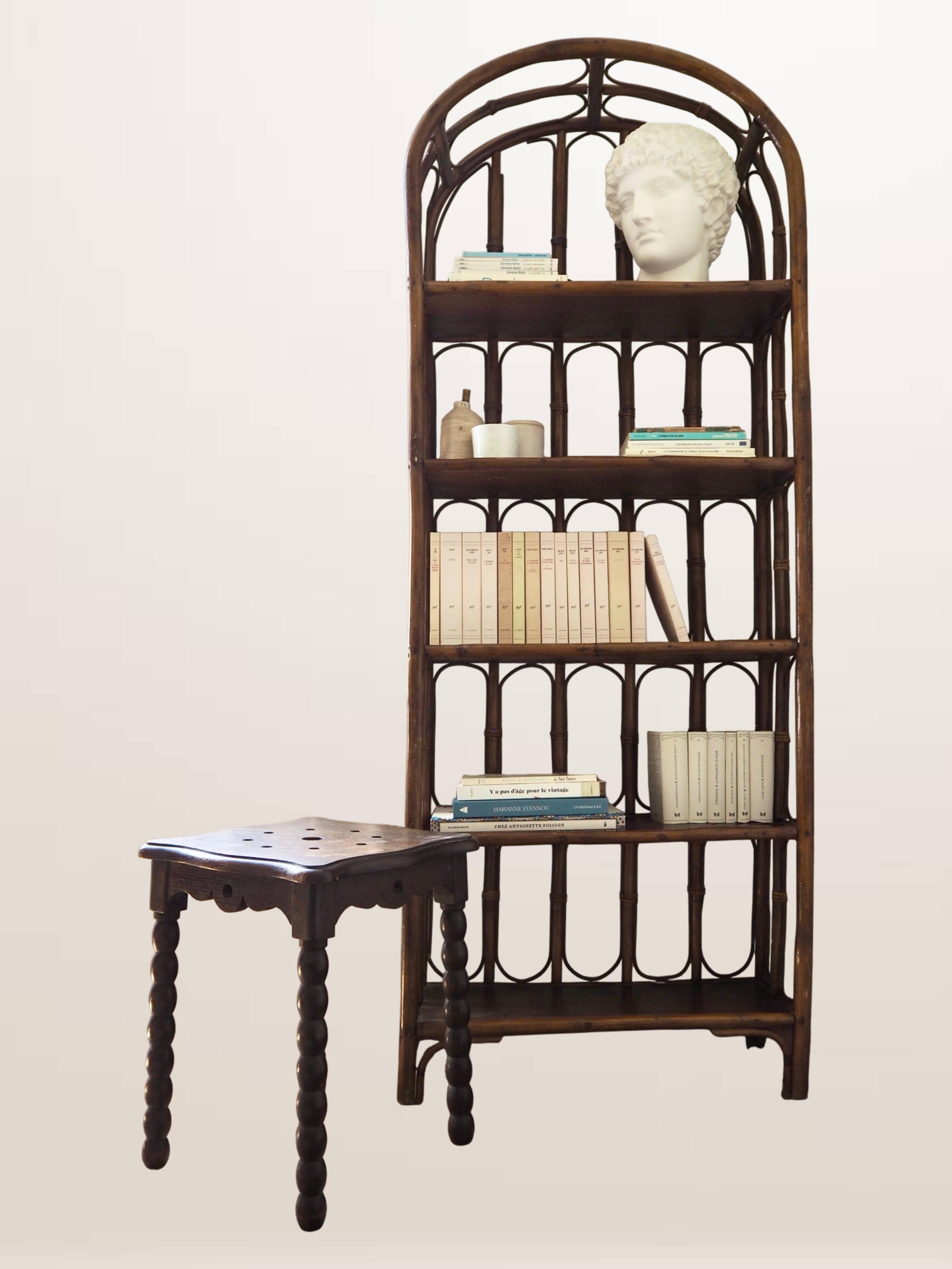Étagère en rotin cintré — 173 cm