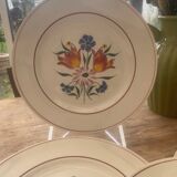 Set of 8 St Amand plates