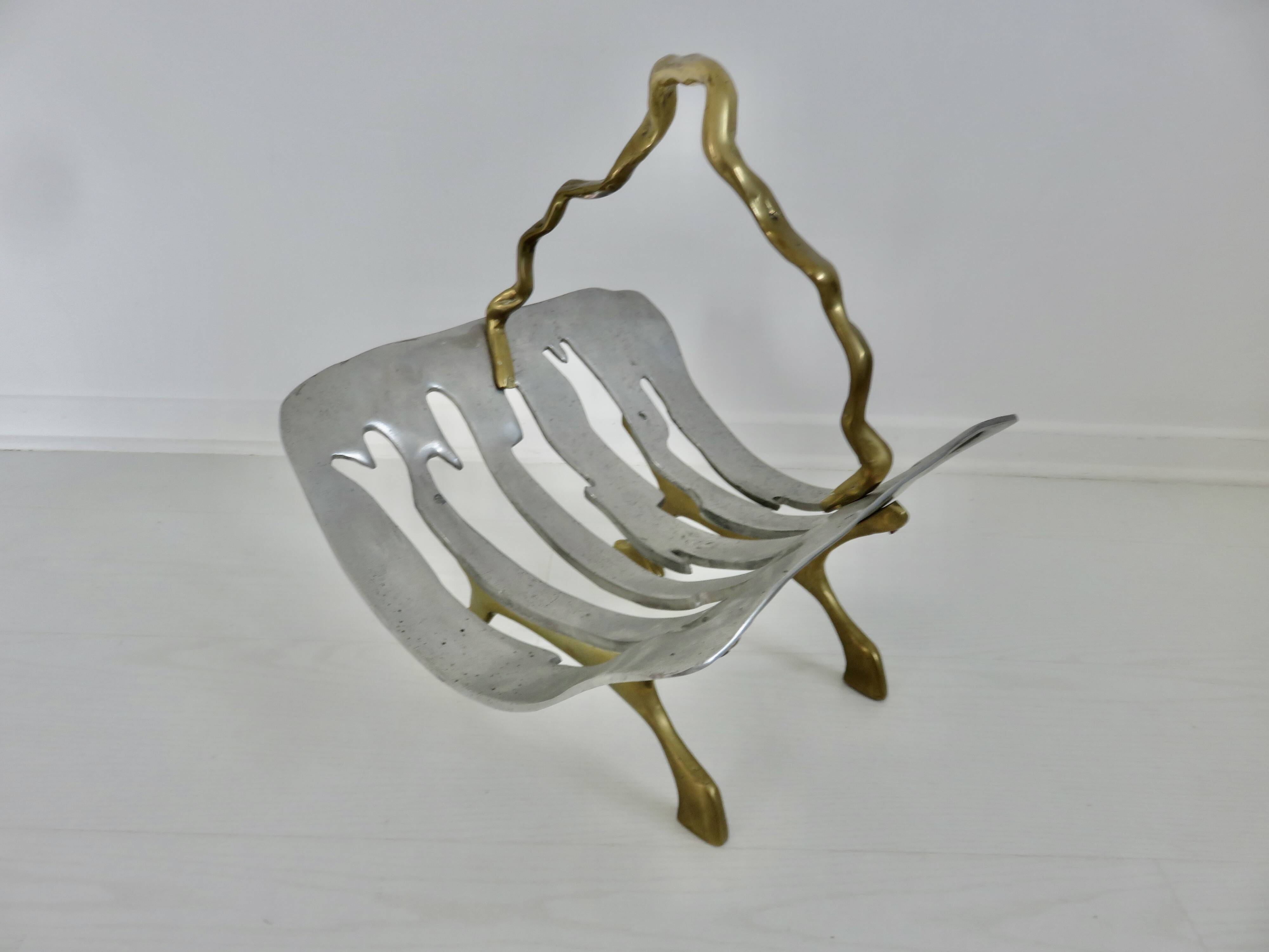 Porte buches de cheminée moderniste, laiton et aluminium, 1970