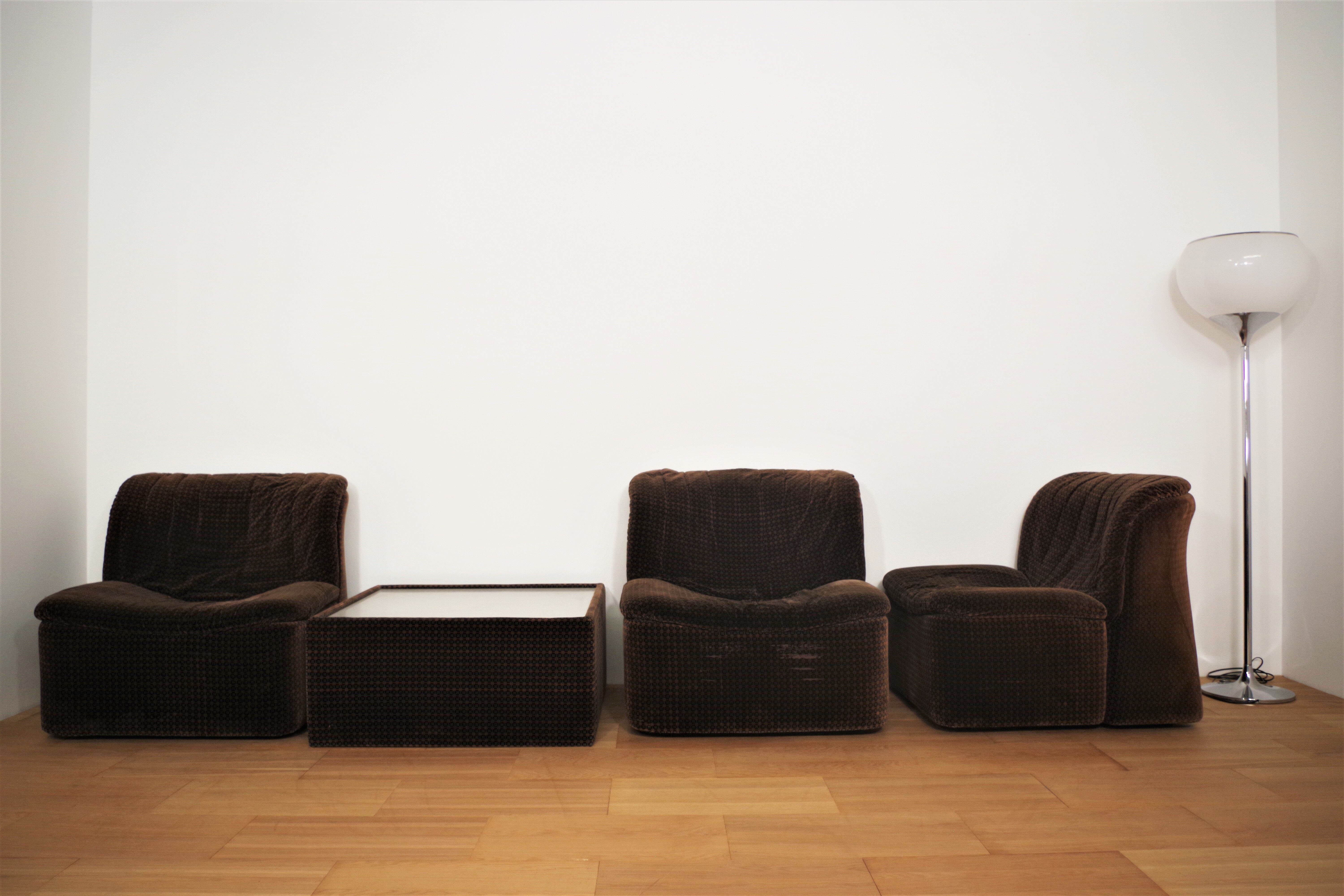 Armchairs Emmetre with Table by Guido Fareschini for Mariani, 1970s, Set of 4