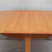 1960s round diningtable in cherrywood from LÜBKE