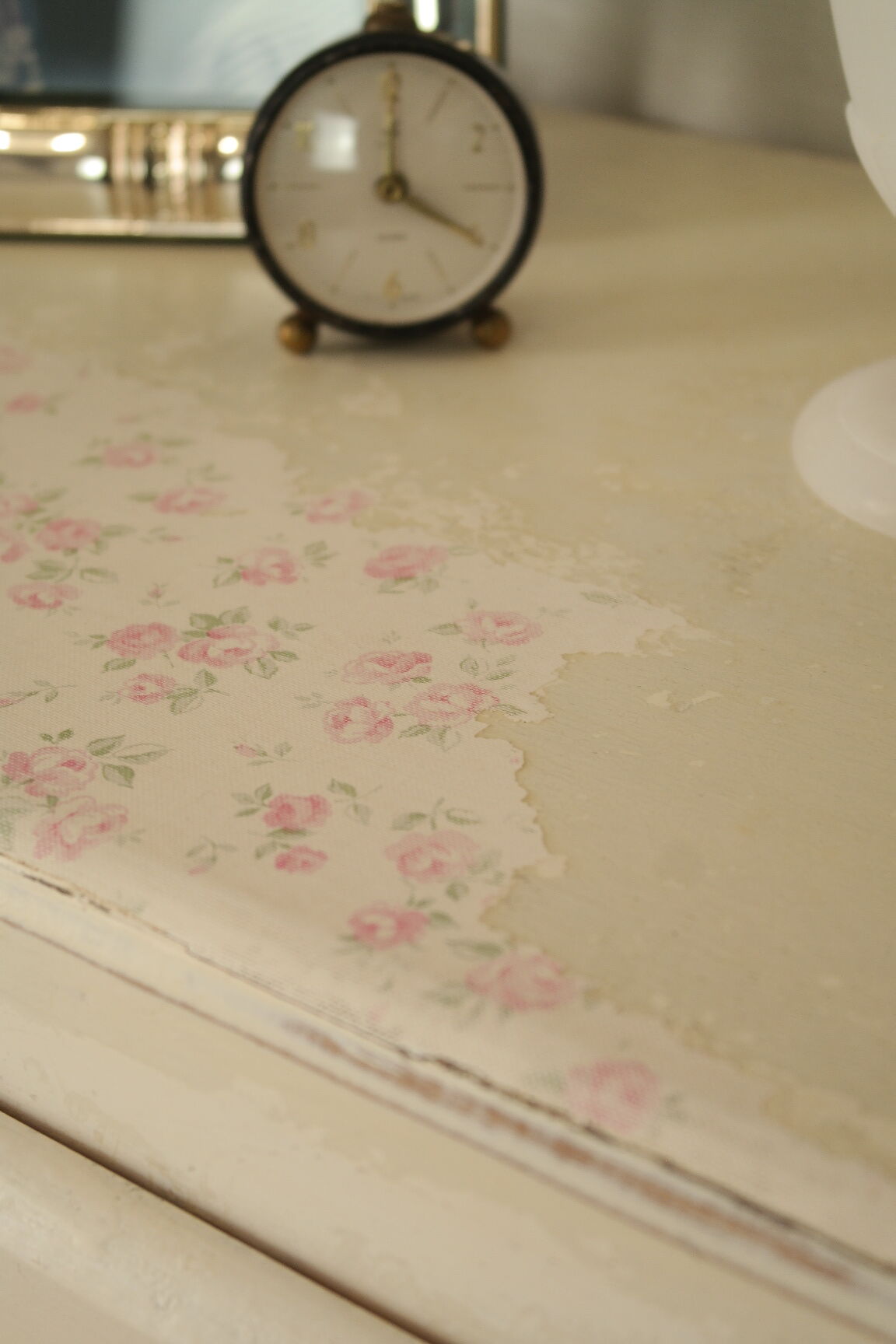 Commode art déco blanche patinée