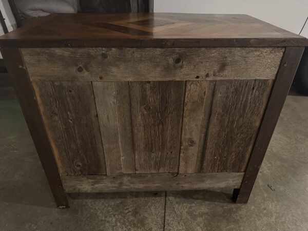 Ancienne et petite commode galbée dans le gout de Hache epoque XIX eme