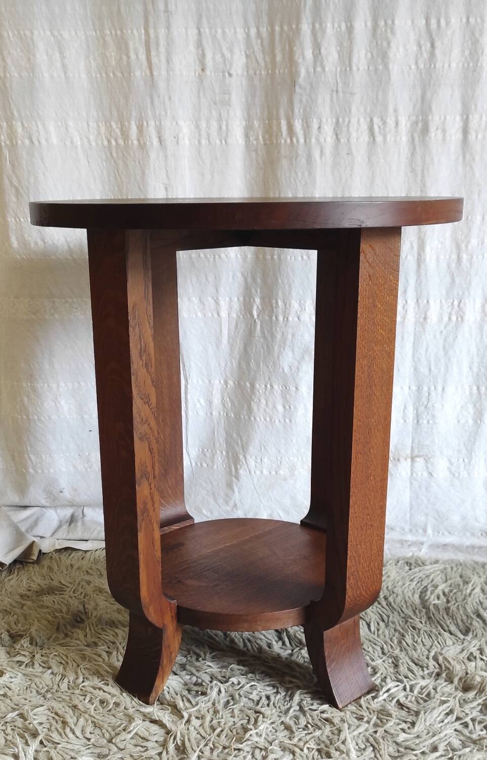 Art Deco pedestal table in solid oak - mid. 20th century
