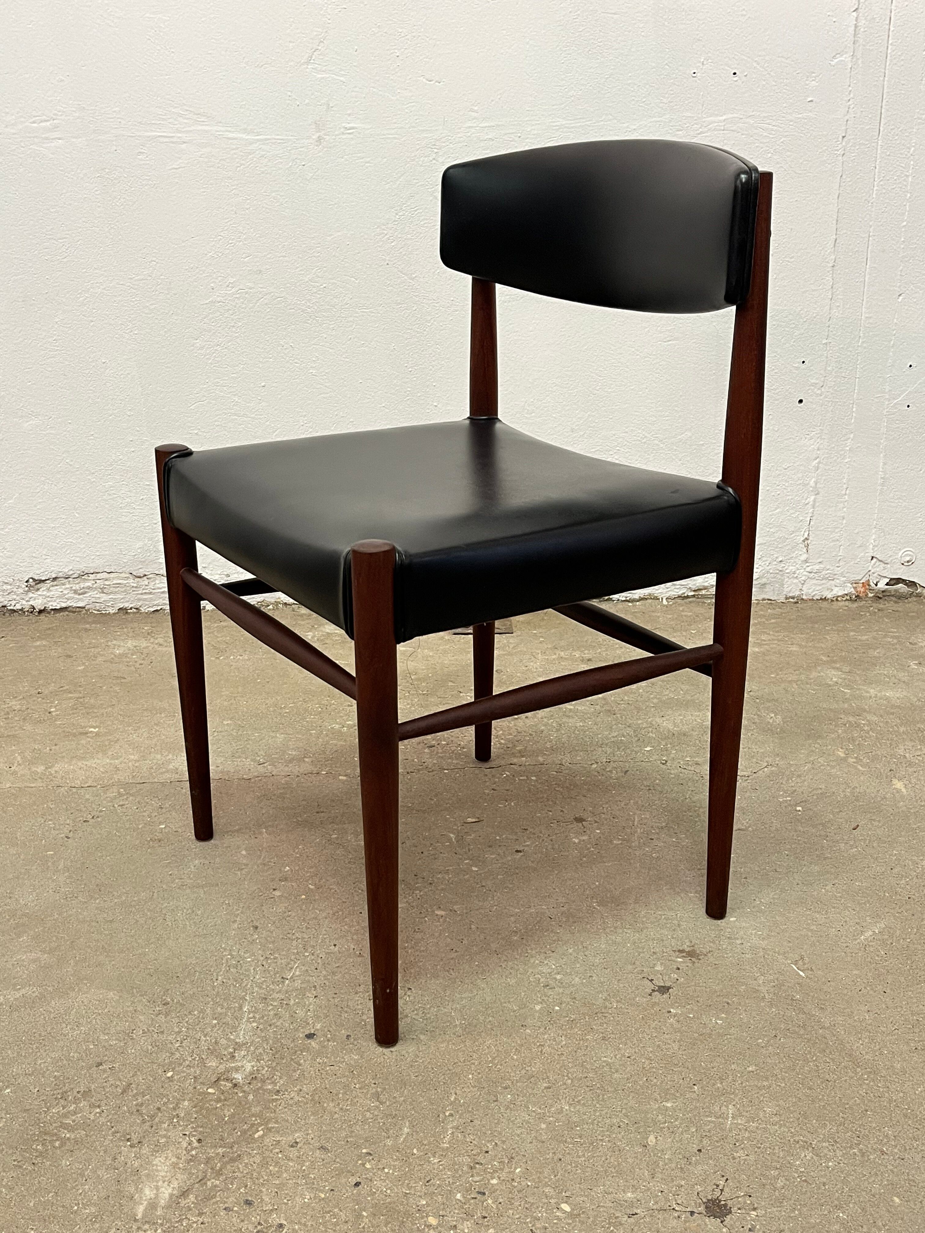 Paire de chaises style scandinave