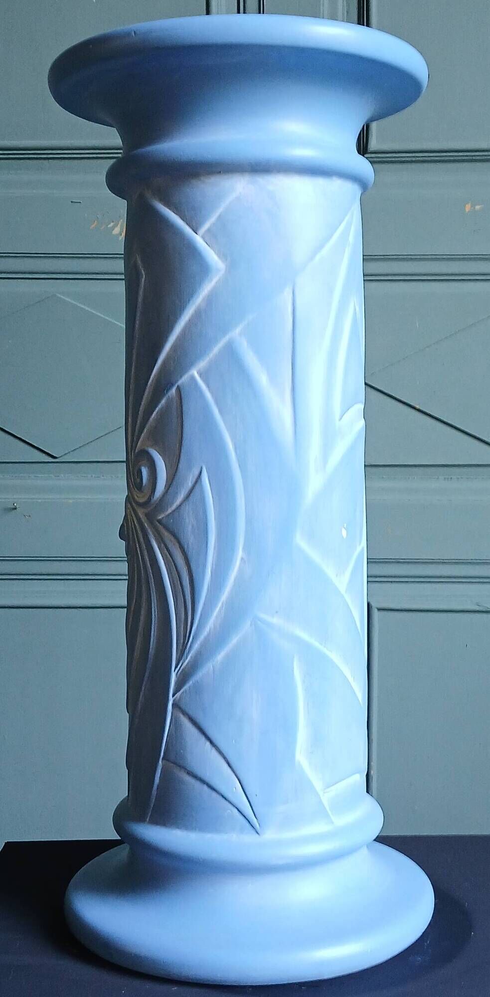 Blue ceramic column between Art Deco and Cubism, around 1980.