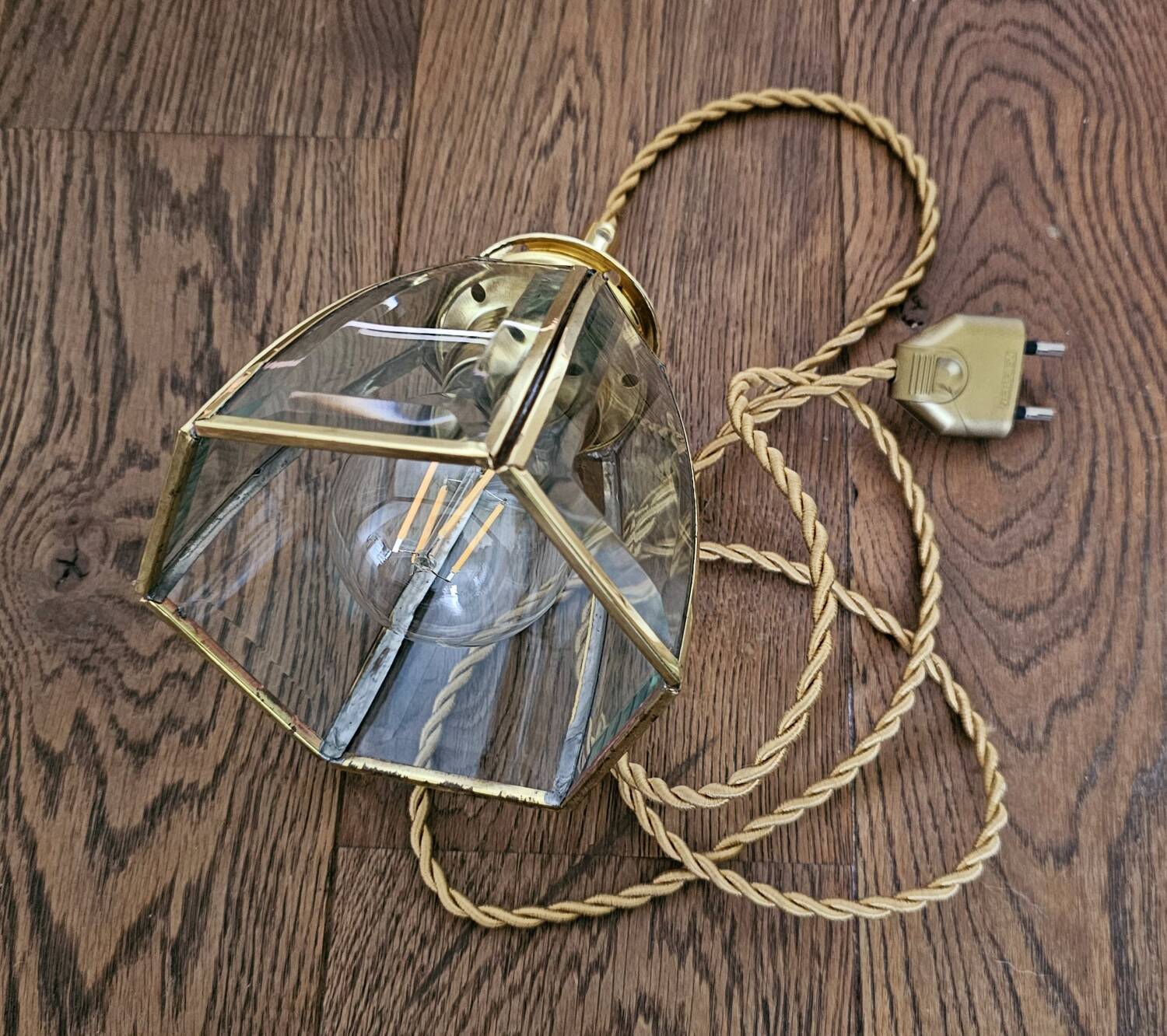 Antique portable lamp with chiseled glass and brass