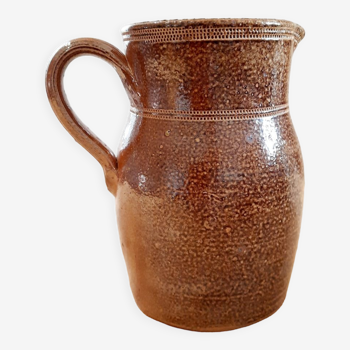 Sandstone pitcher