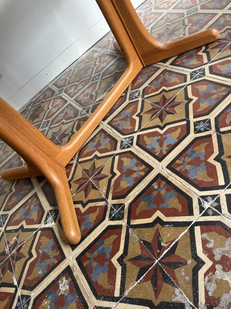 Danish dining table – Dyrlund