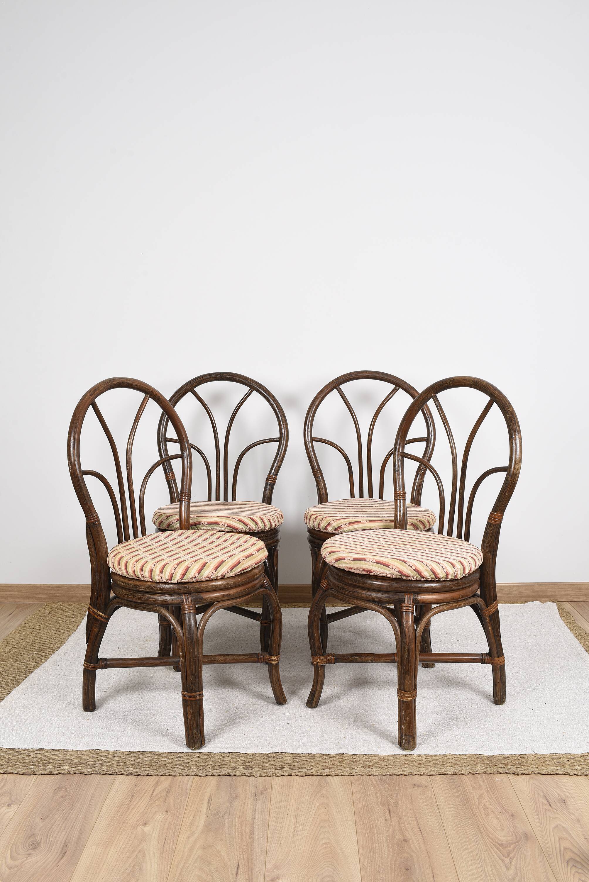 Set of 4 turned wicker chairs, vintage.