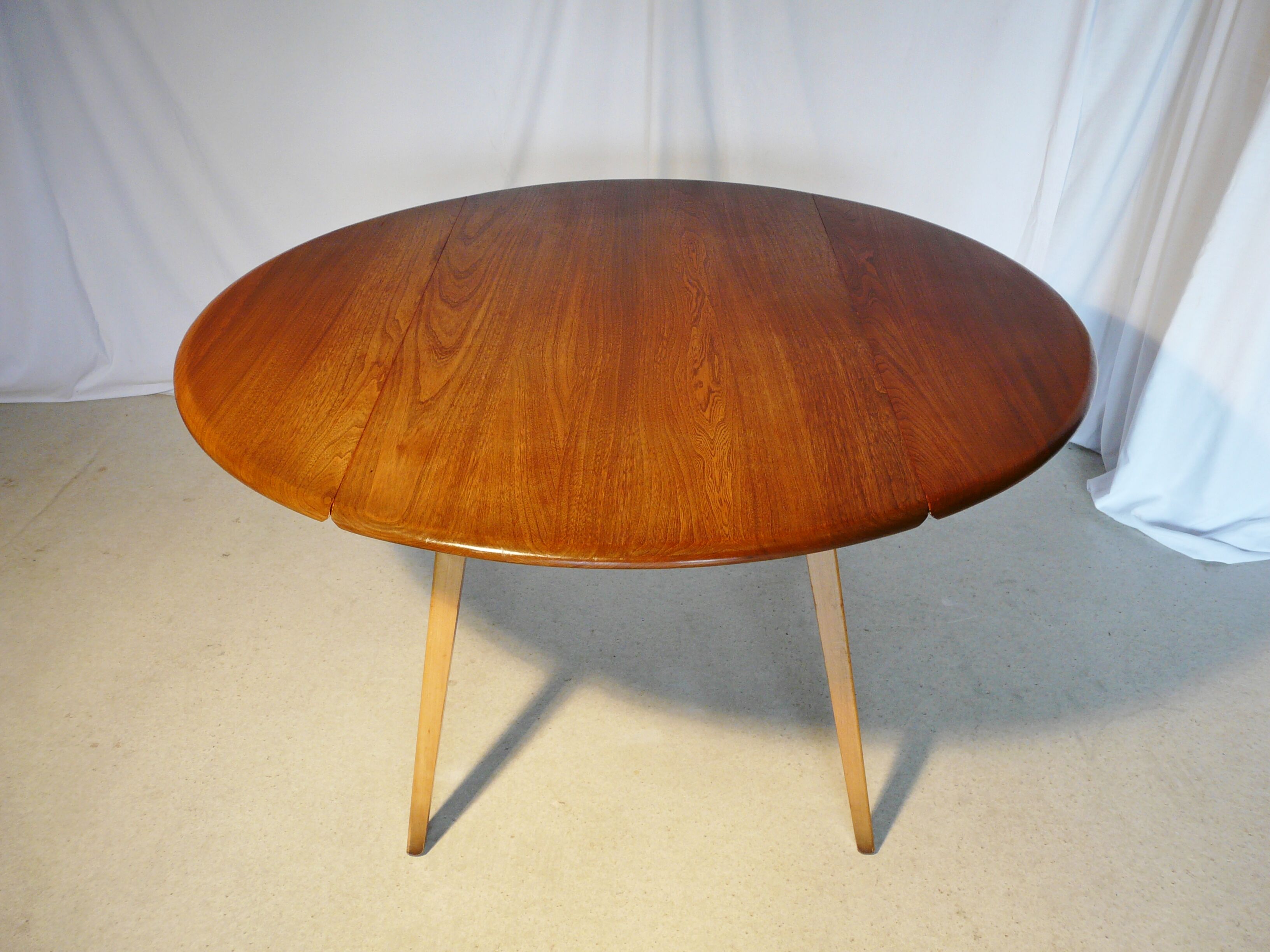 Ercol dining round table
