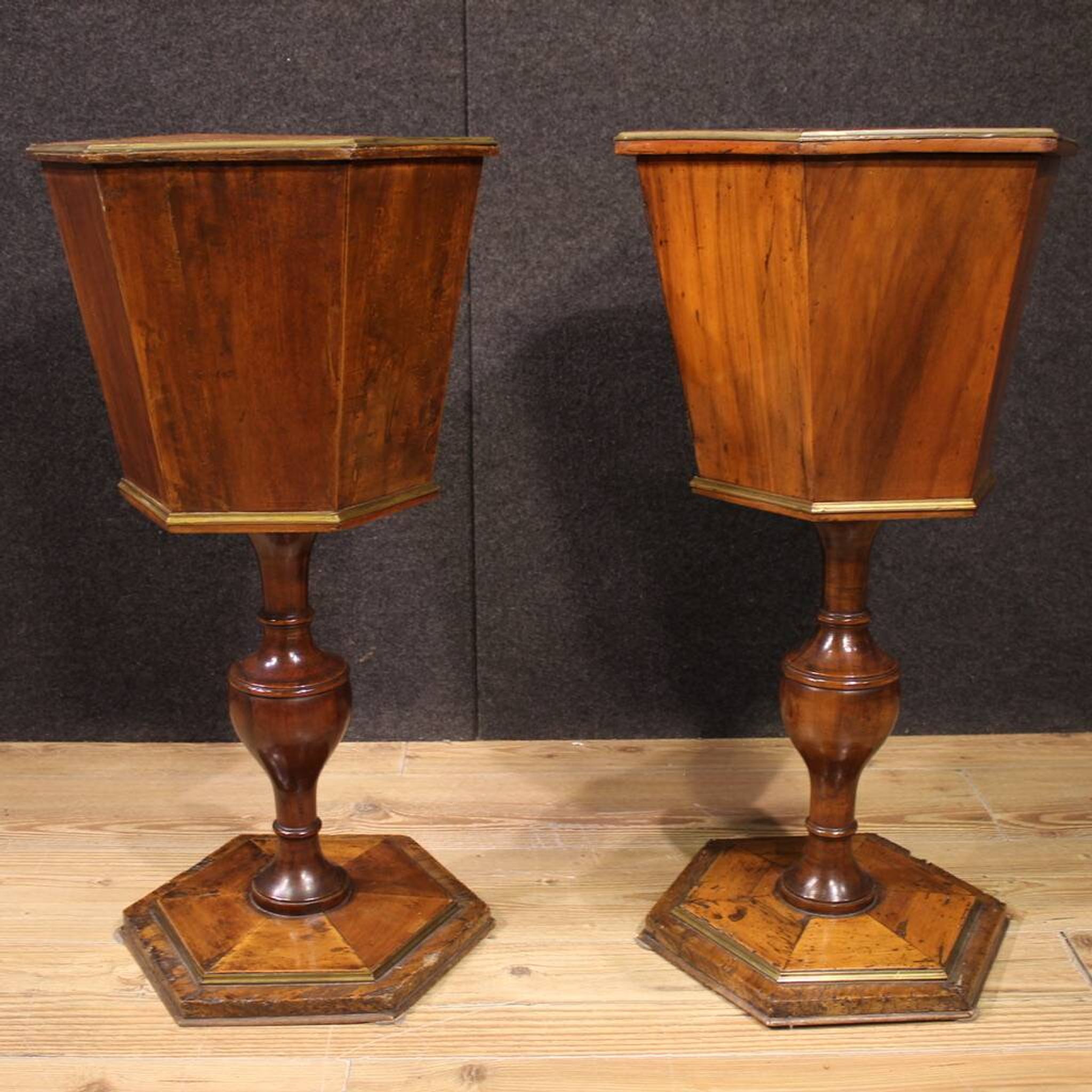 Paire de tables d'appoint italiennes du XIXe siècle