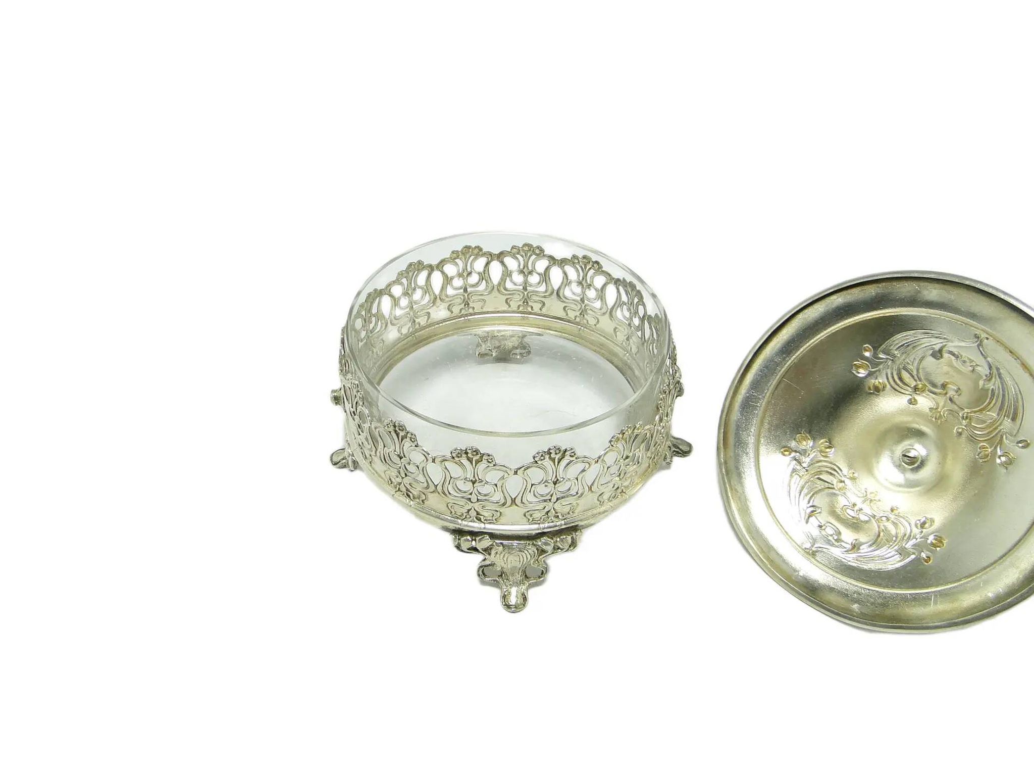 Bonbonniere, Art Nouveau, silver-plated brass, Germany, early 20th century