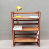Foldable shelf