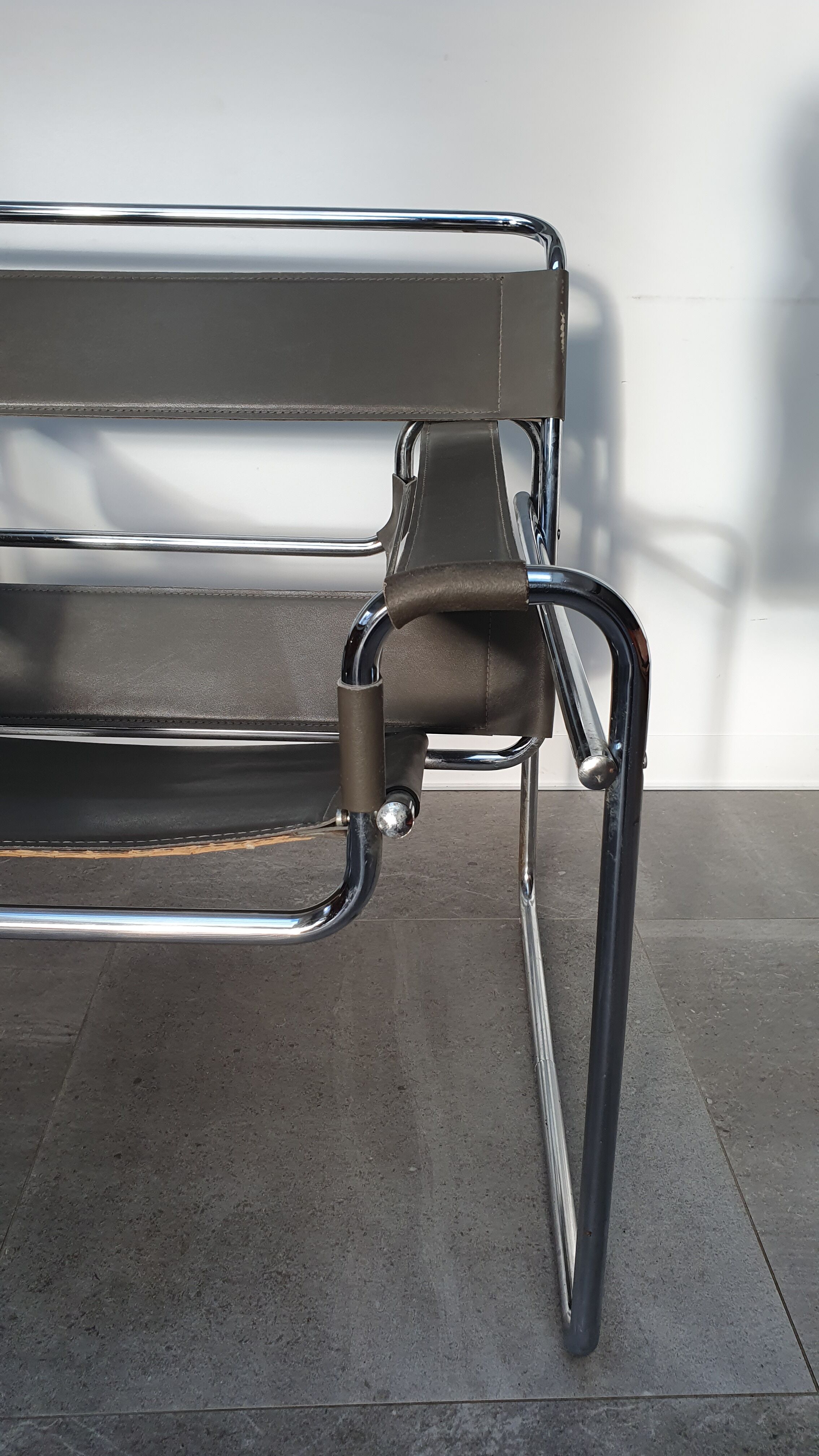 Fauteuil Wassily par Marcel Breuer années 80