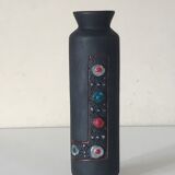 Atypical vase design of the 70 s