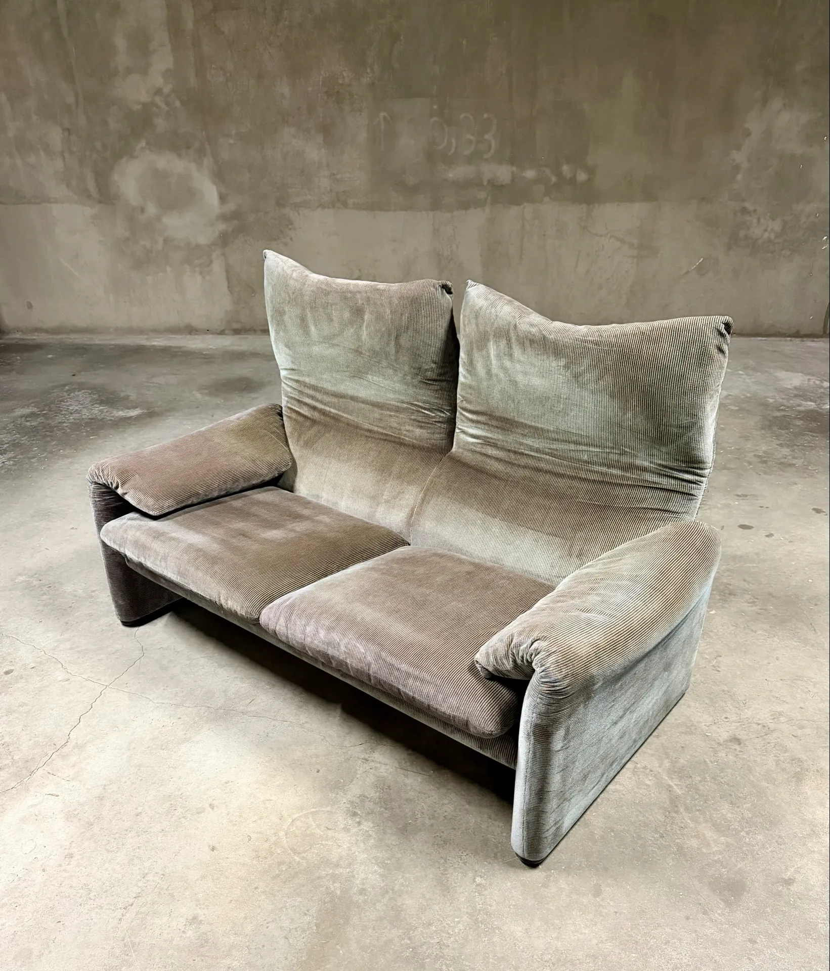 Maralunga two-seater sofa Cassina