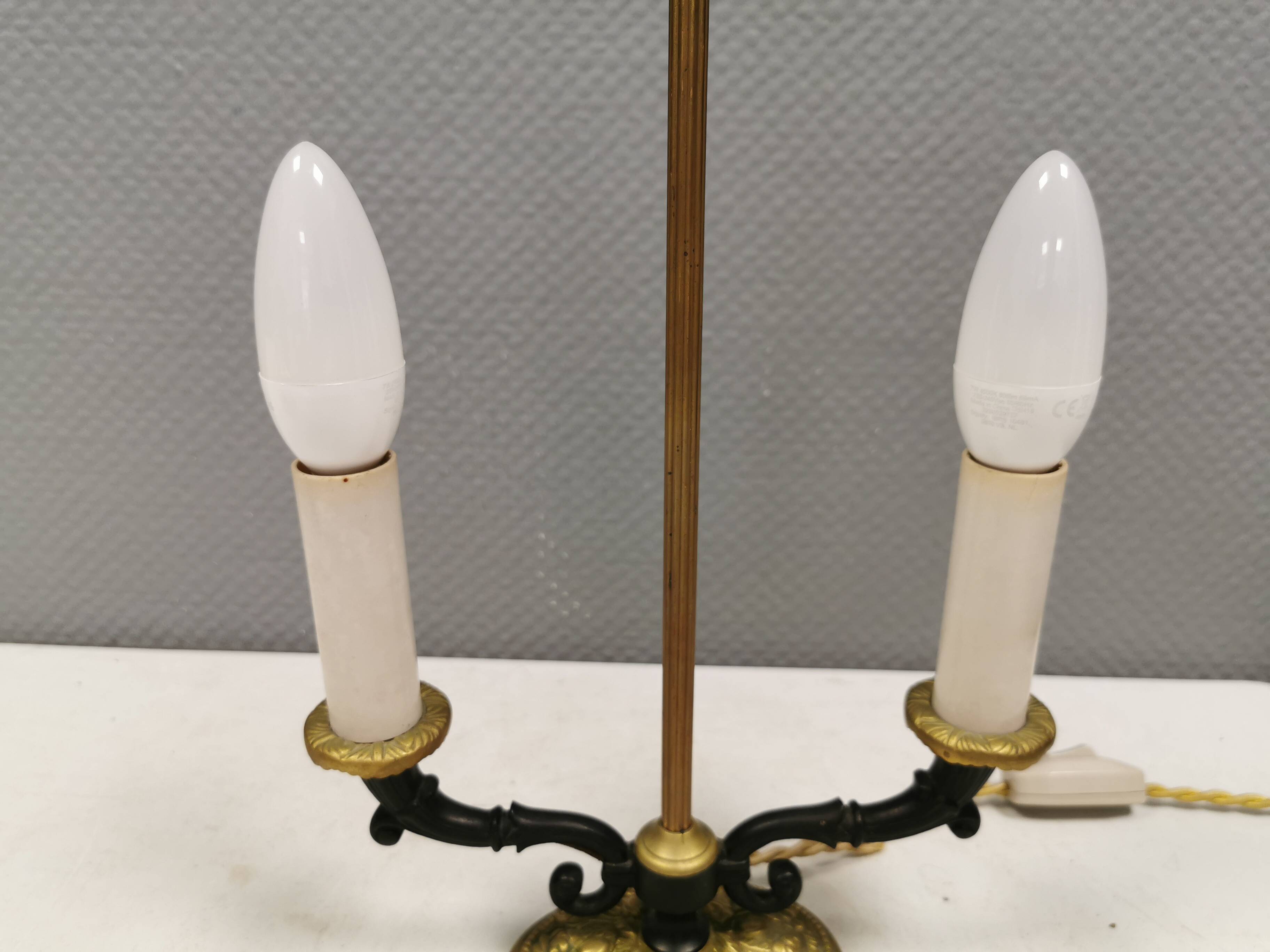 Very old Danish table lamp in brass and metal. 1930-1950s