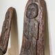 Paire de chaises religieuses et 1 applique