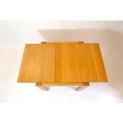 Table à manger en pin à rallonges des années 1980.