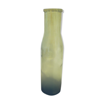 Carafe en verre vert