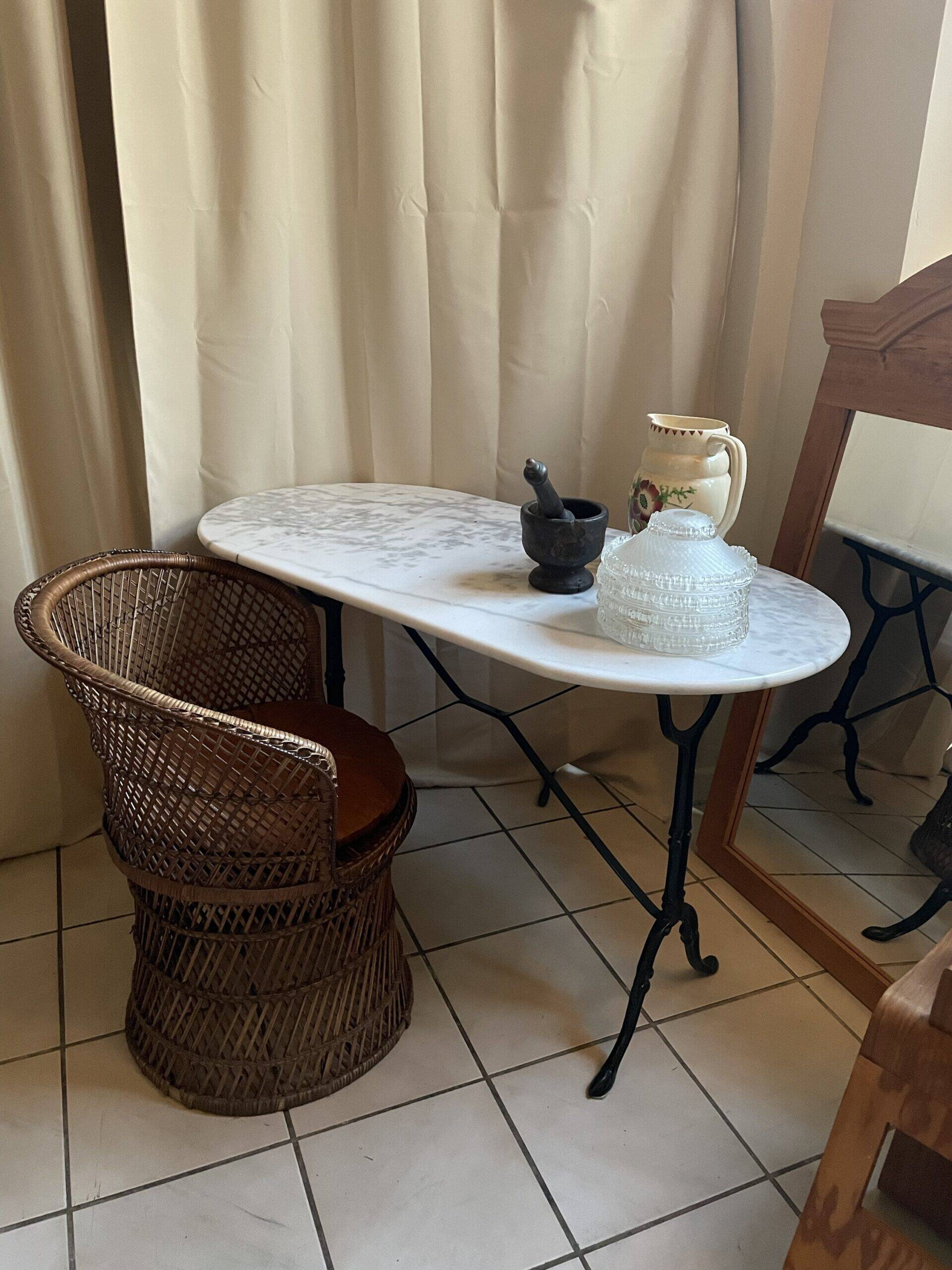 Bistro table in marble