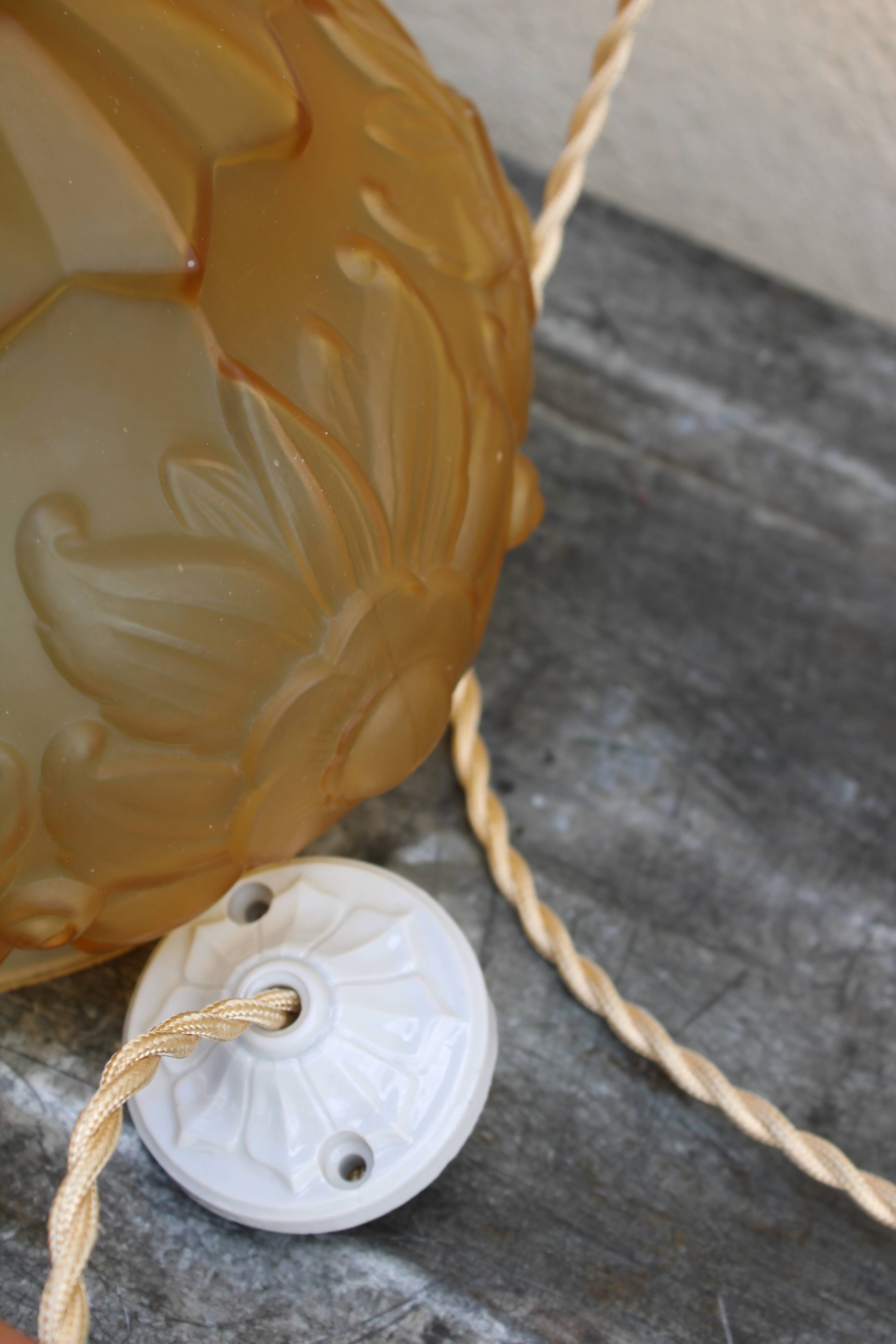 Art deco flower hanging lamp