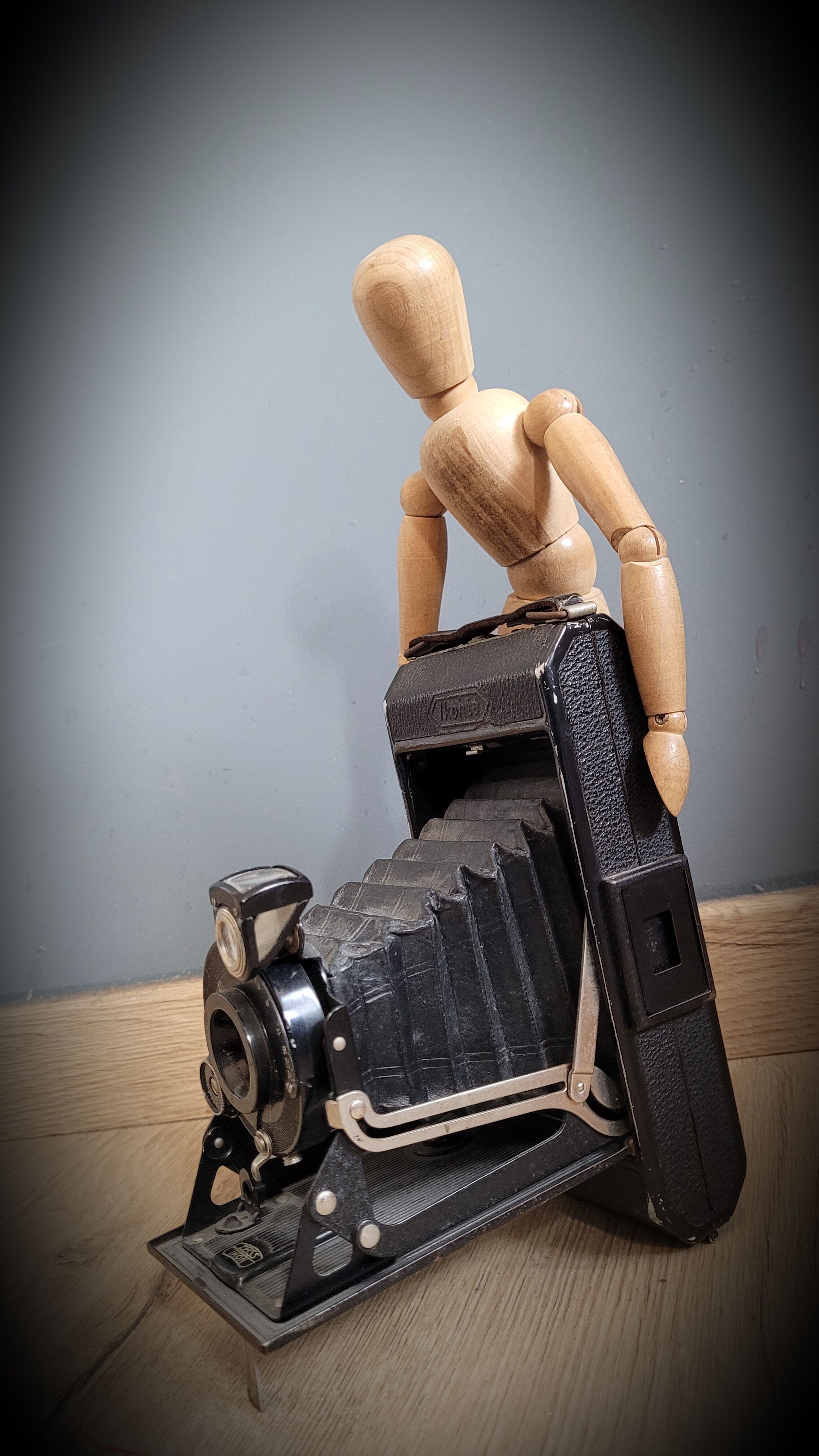 Zeis Ikonta bellows camera