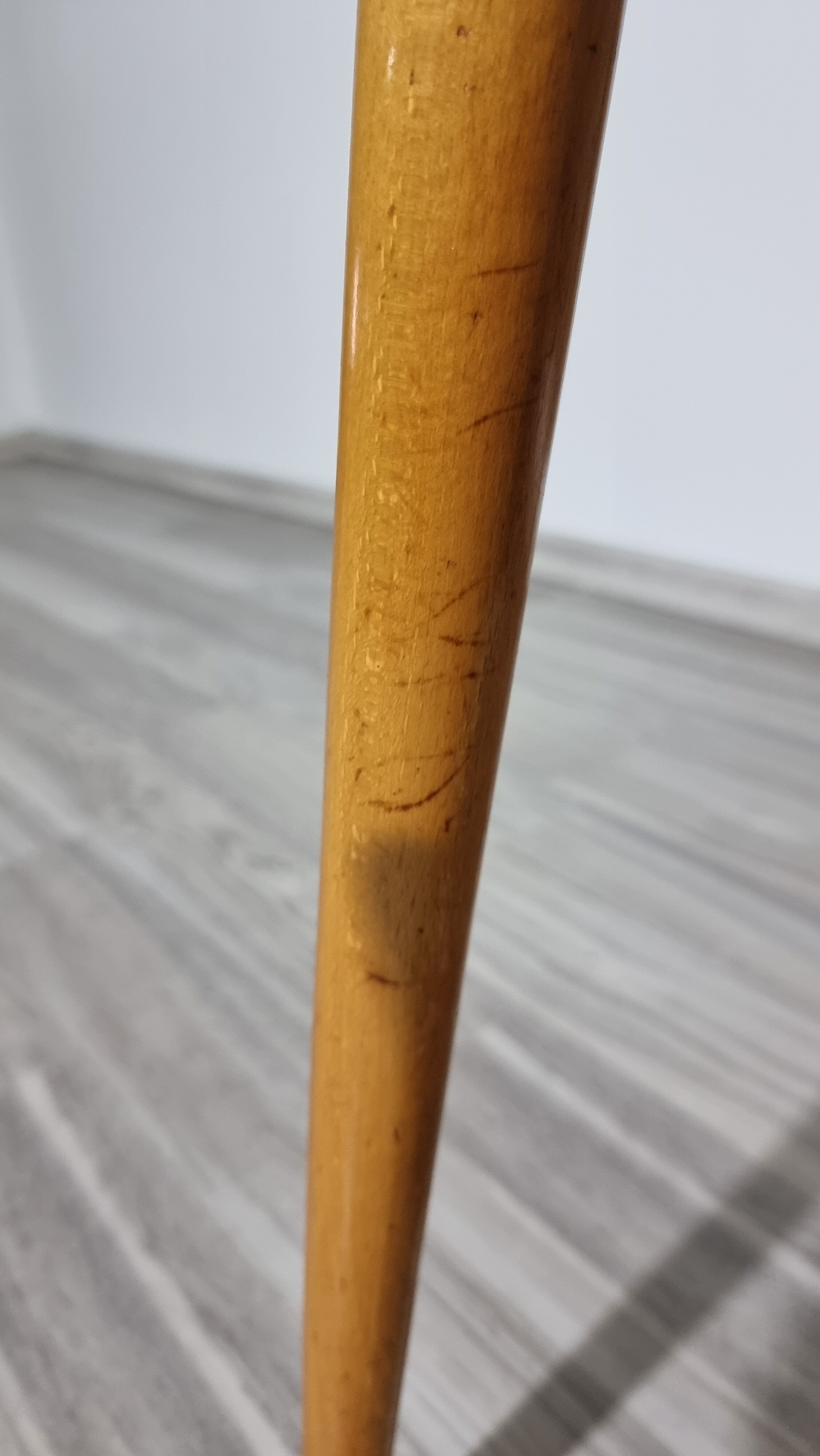 Table basse par Jiri Jiroutek