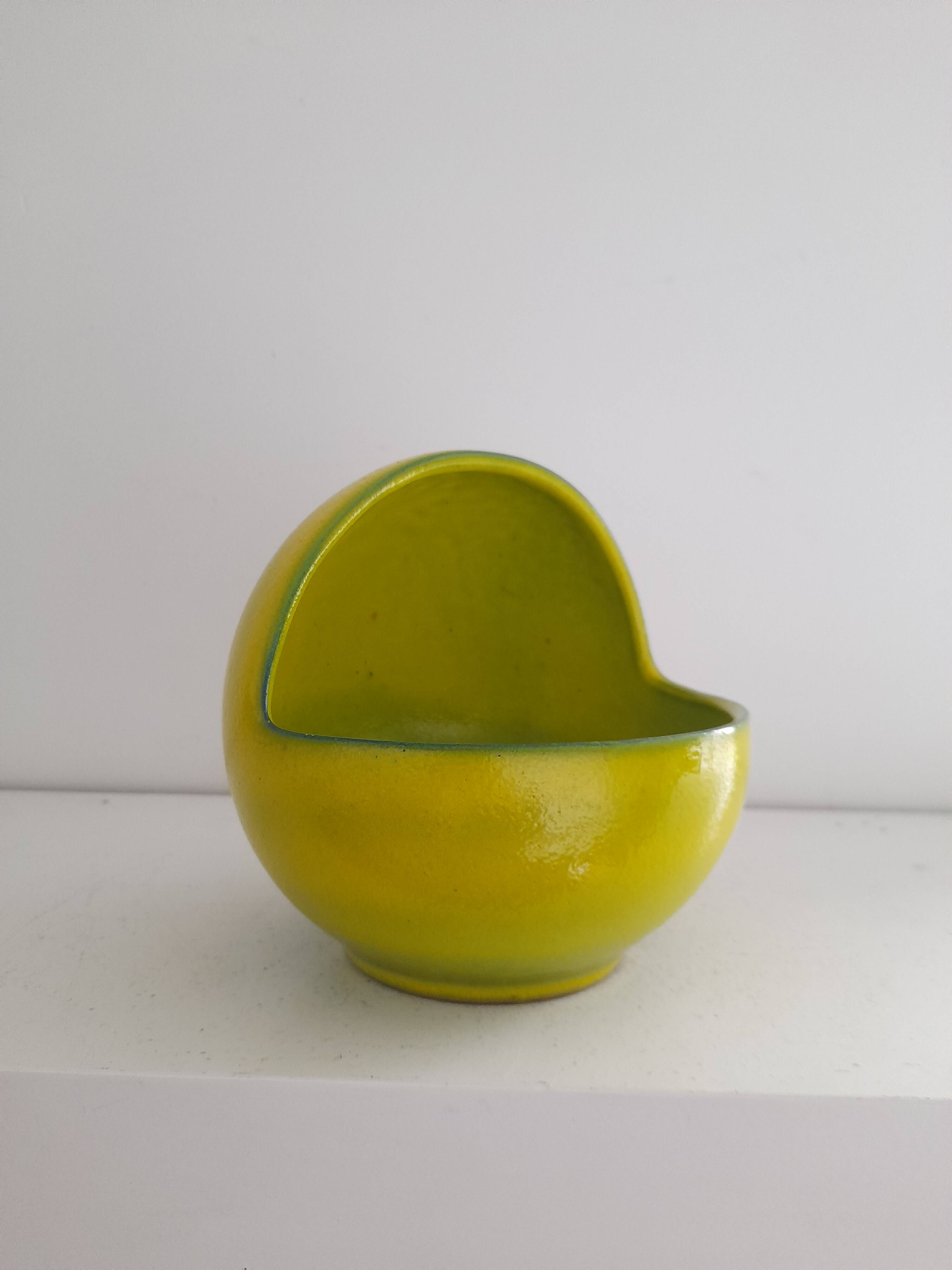 Steuler Keramik sphere-shaped trinket tray, 1960, Kari Zalloni