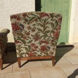 Pair of shepherdesses