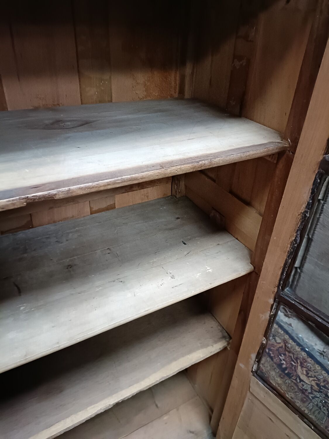 Old showcase, glass door and 4 shelves