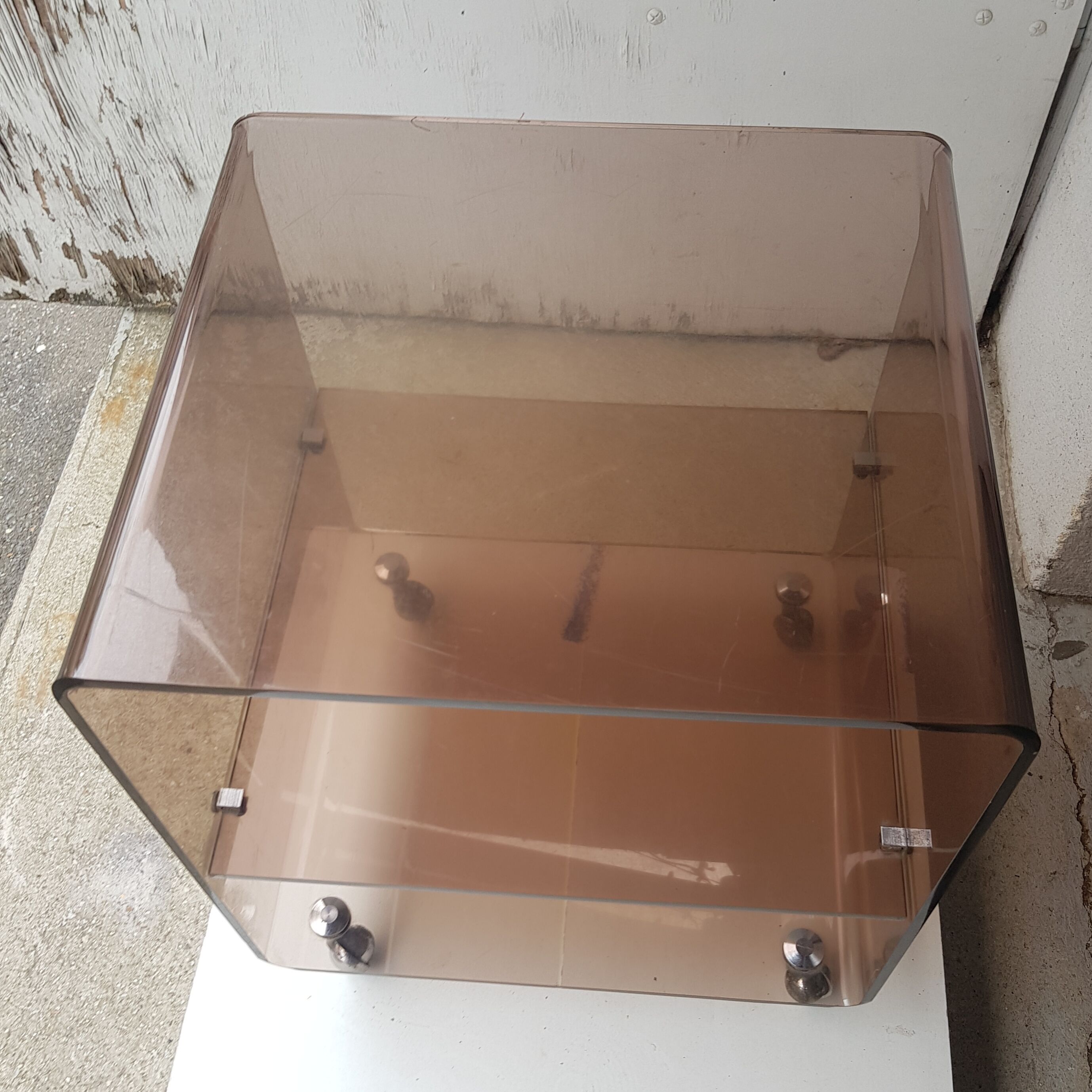 Table serves rolling design in smoked plexi 1970s