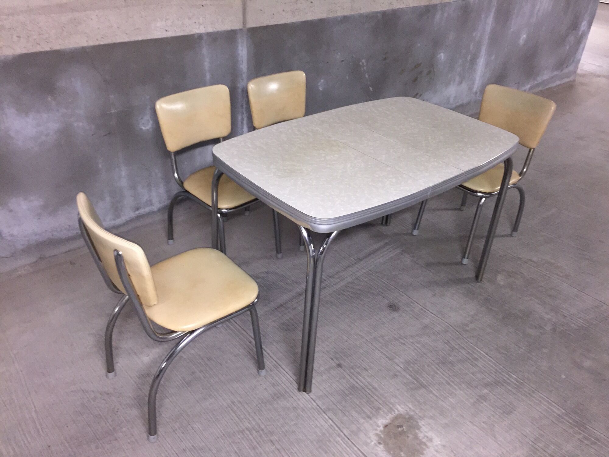 Table formica et chaises par American Fixture, 1950