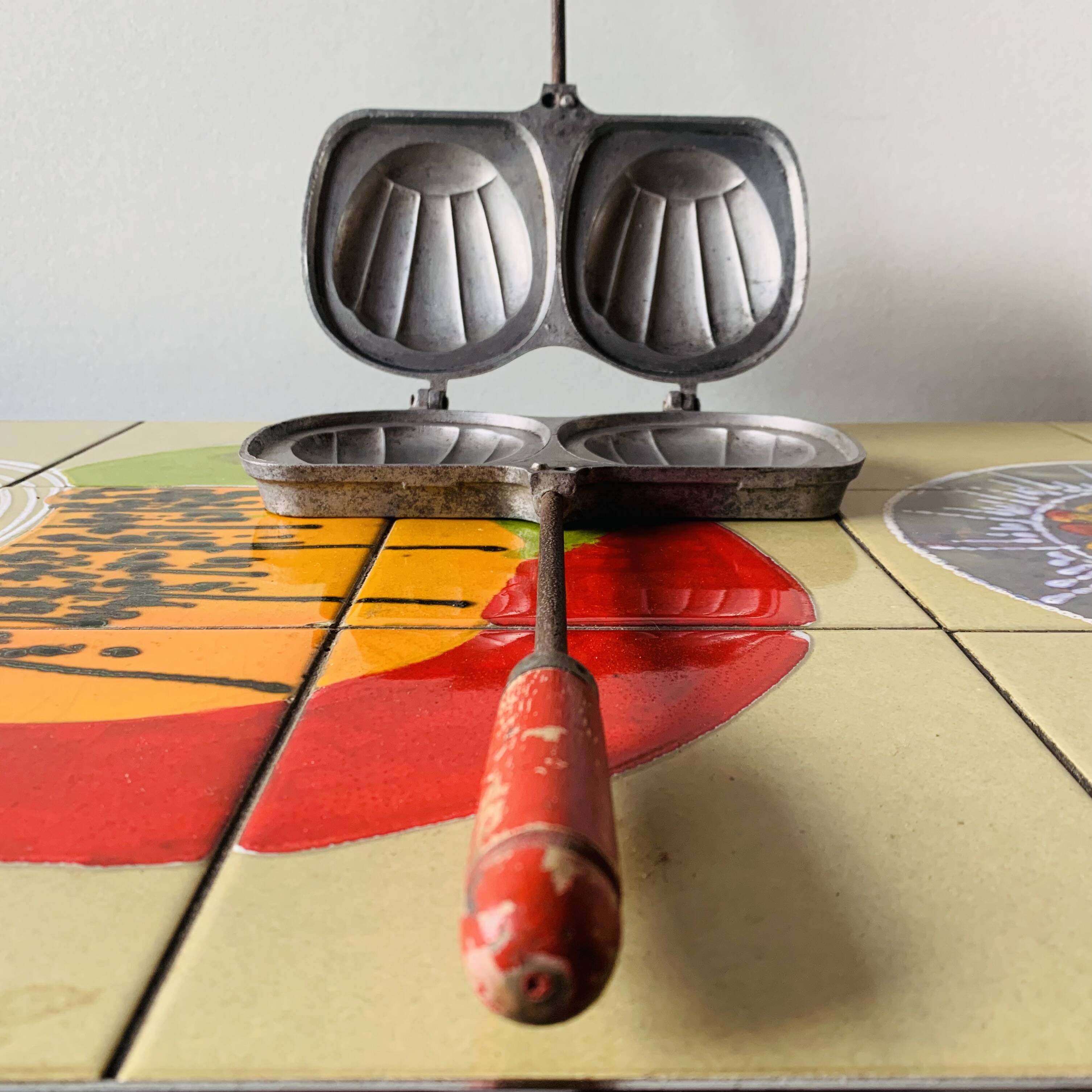 Vintage cast aluminum sandwich maker - Cuisor