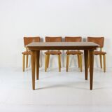 Table en bois courbé par Cor Alons